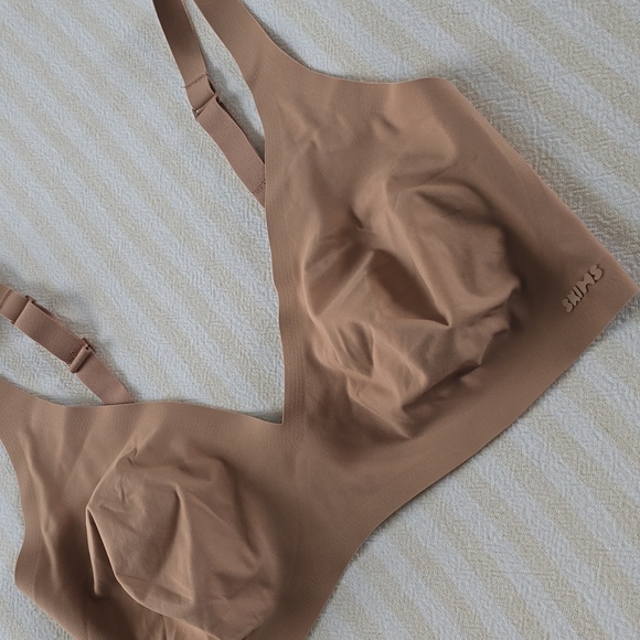 SKIMS Naked Plunge Bra Size:Small-DD Sienna - Picture 2 of 4
